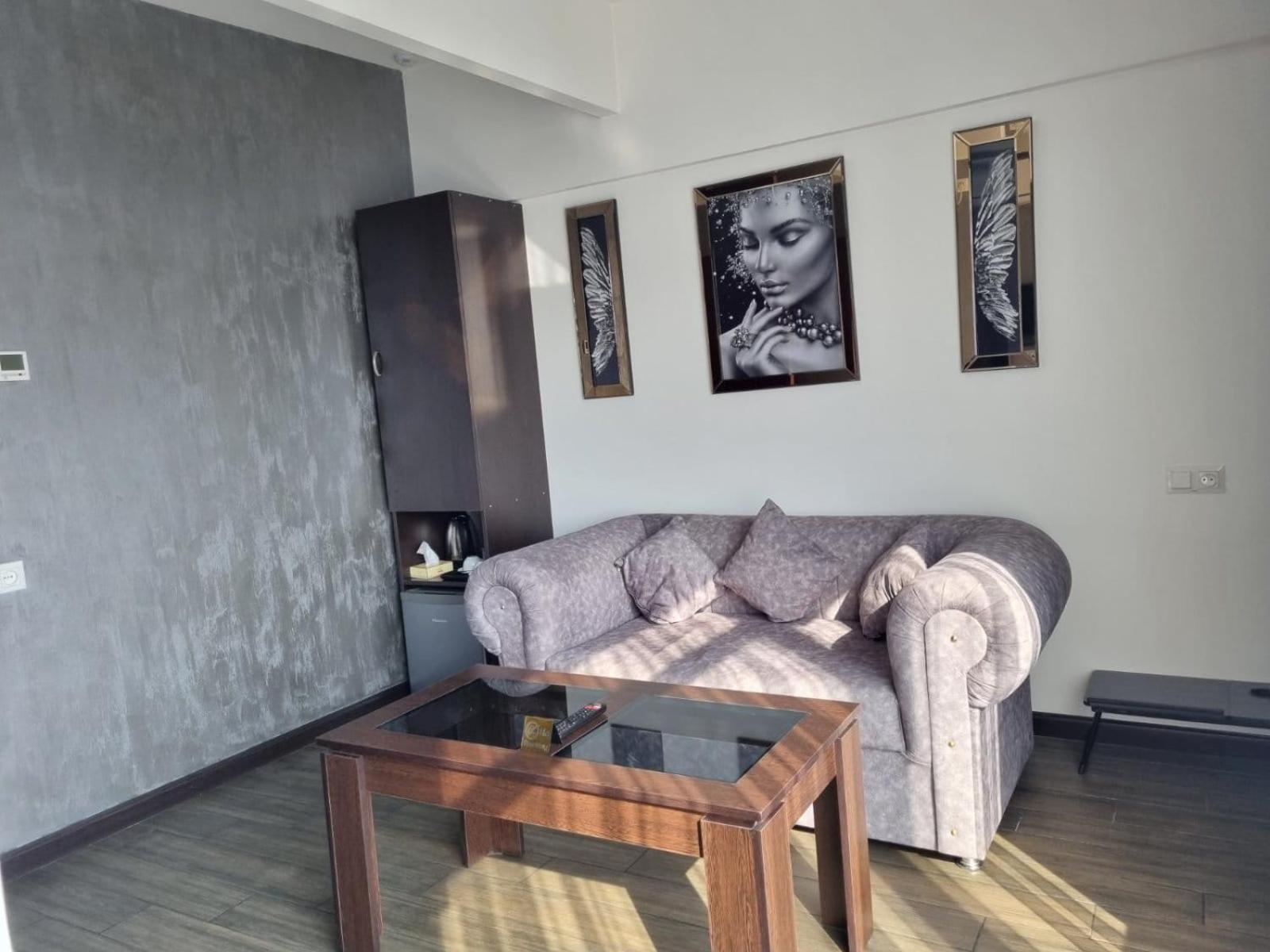 Days Hotel Yerevan Exterior photo
