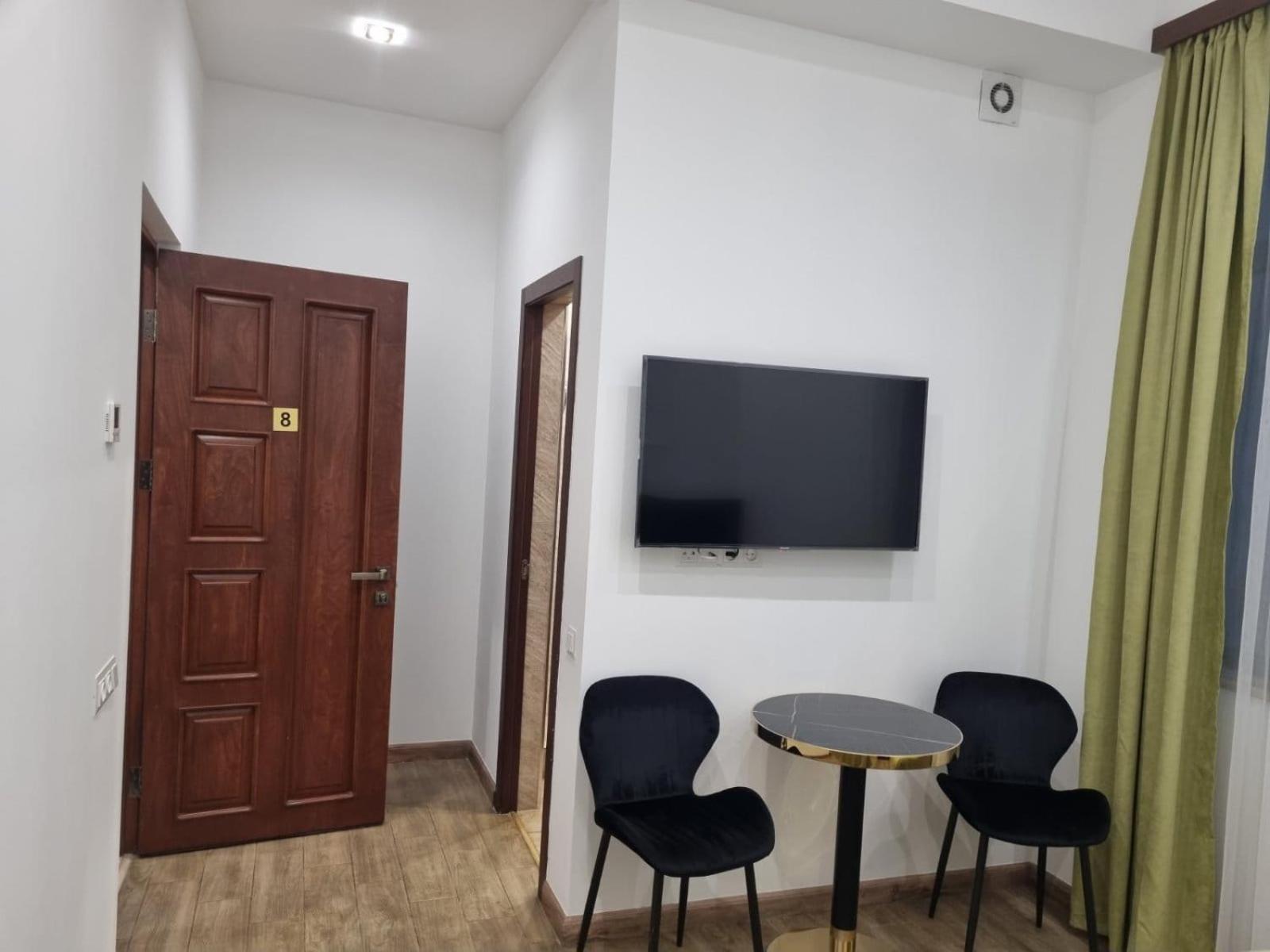 Days Hotel Yerevan Exterior photo