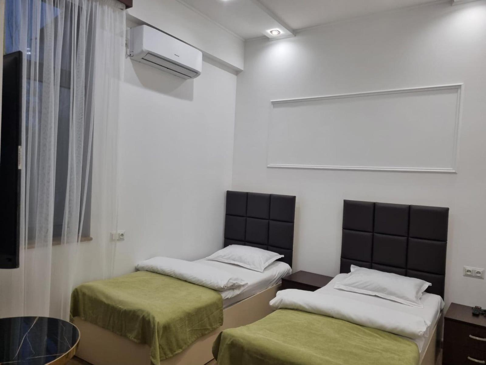 Days Hotel Yerevan Exterior photo